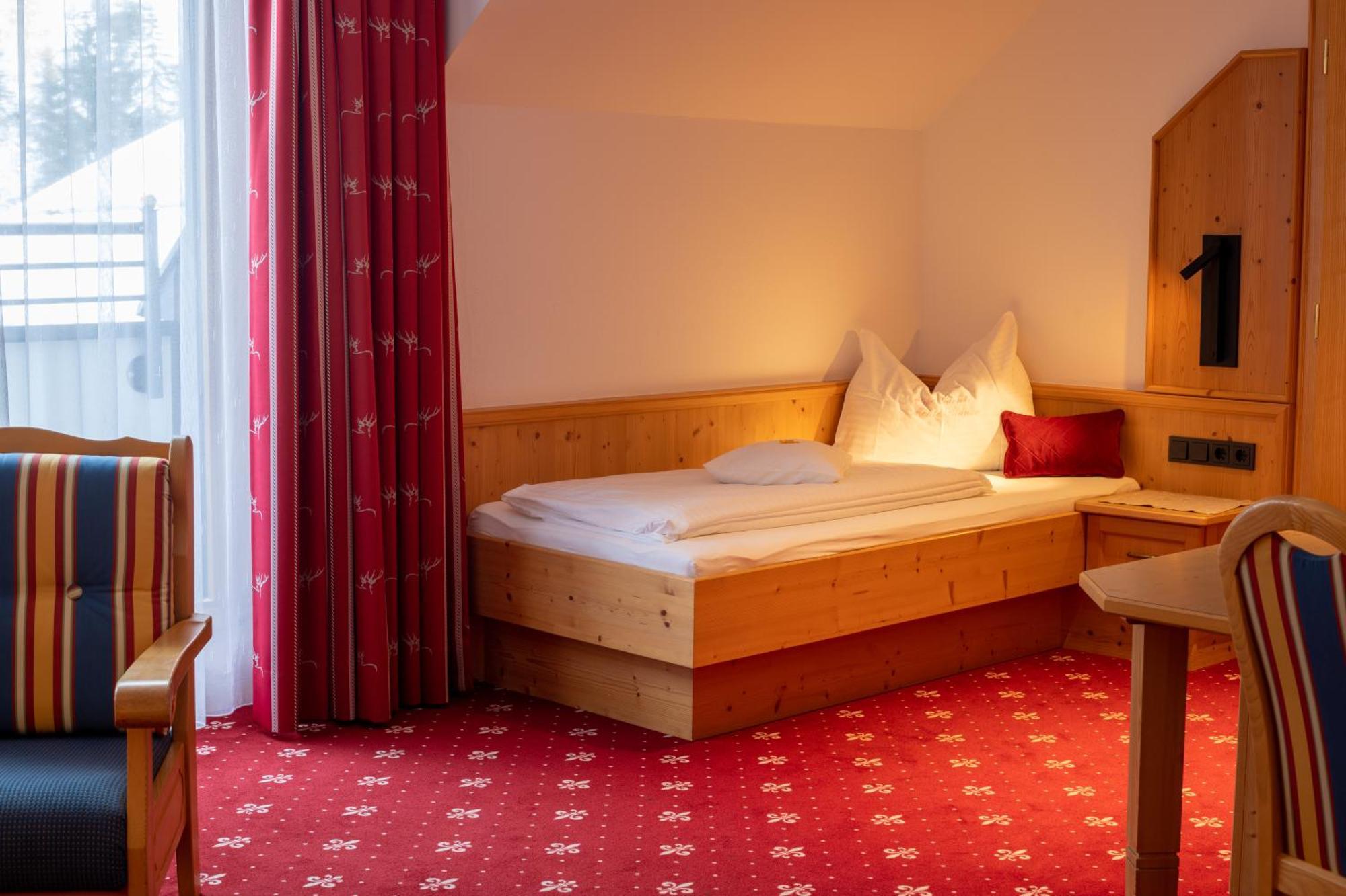 Hotel Garni Monte Bianco Ишгль Экстерьер фото