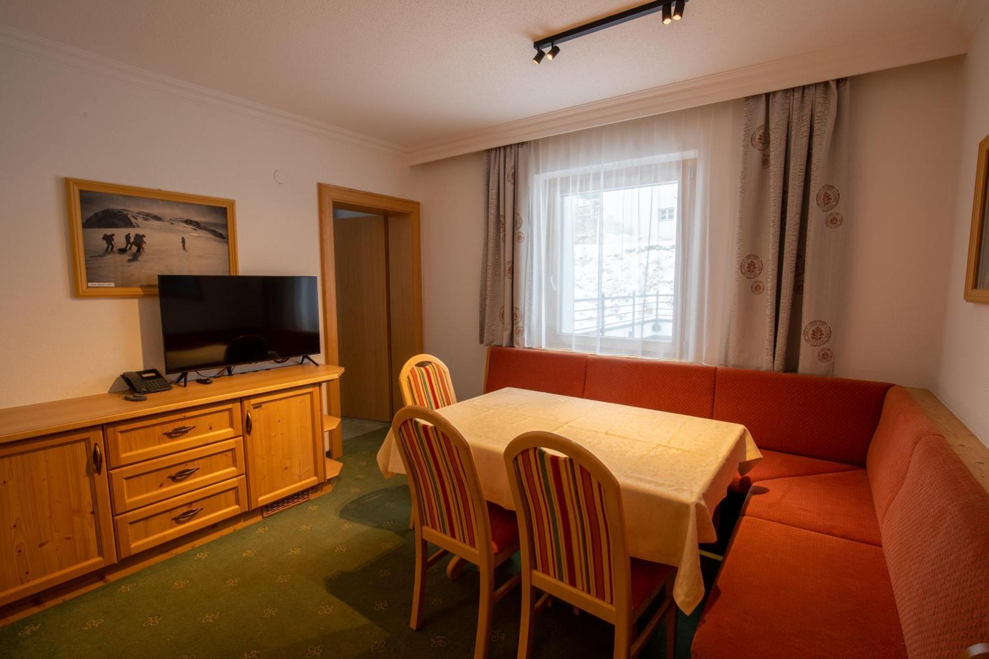 Hotel Garni Monte Bianco Ишгль Экстерьер фото