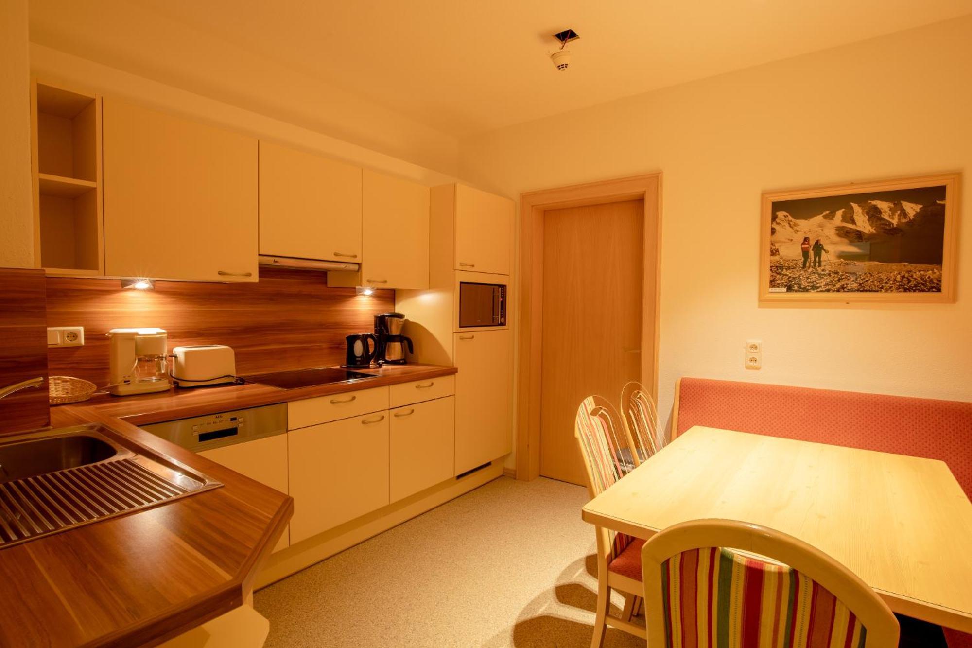 Hotel Garni Monte Bianco Ишгль Экстерьер фото