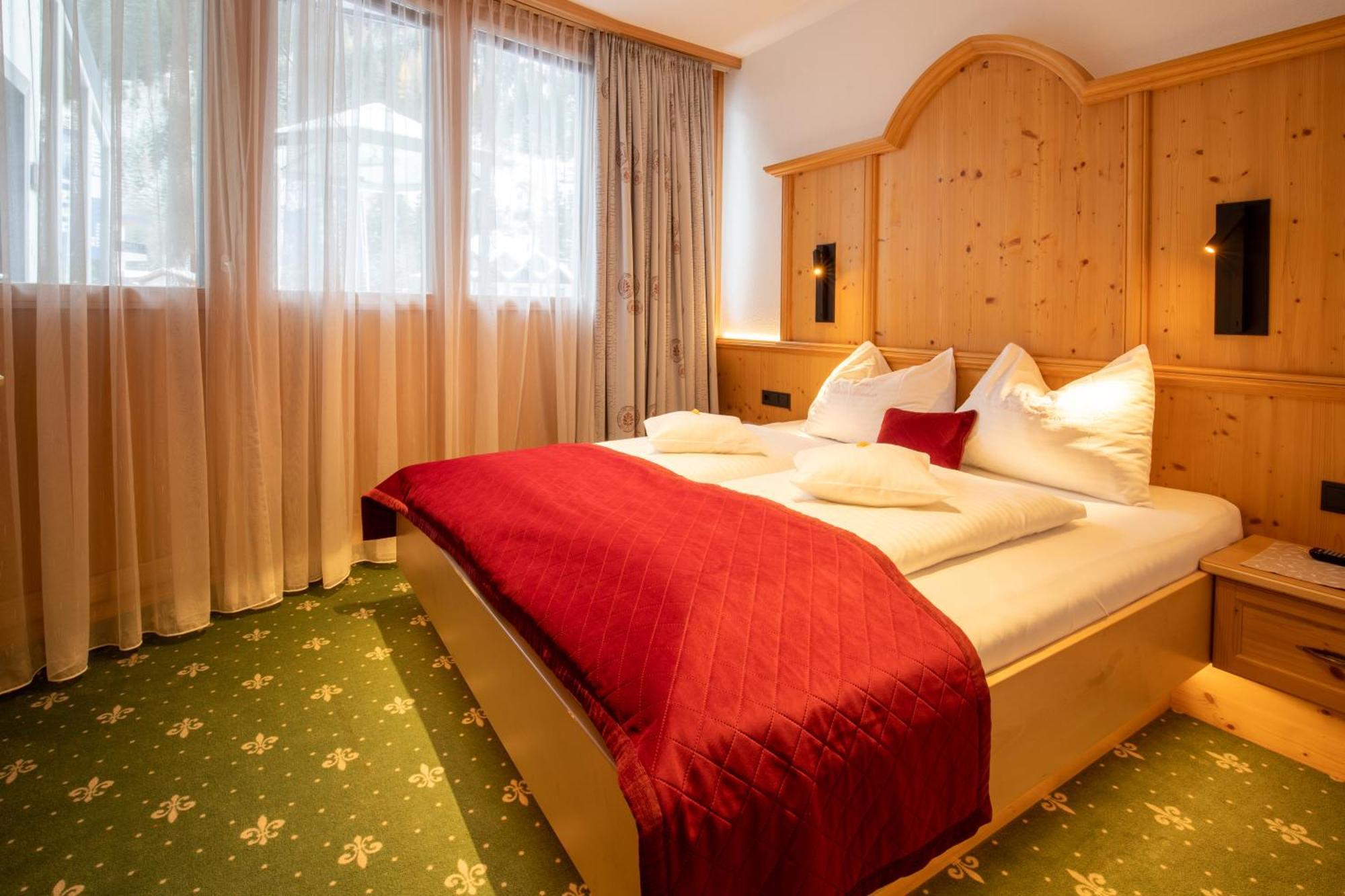 Hotel Garni Monte Bianco Ишгль Экстерьер фото